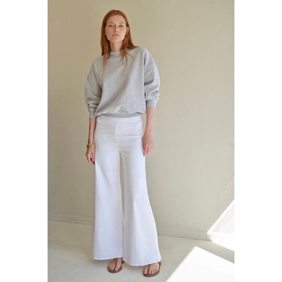 Frame The Jetset Wide Leg in White - Picture 1 of 15